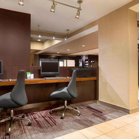 Courtyard By Marriott Champaign Hotel Exterior photo